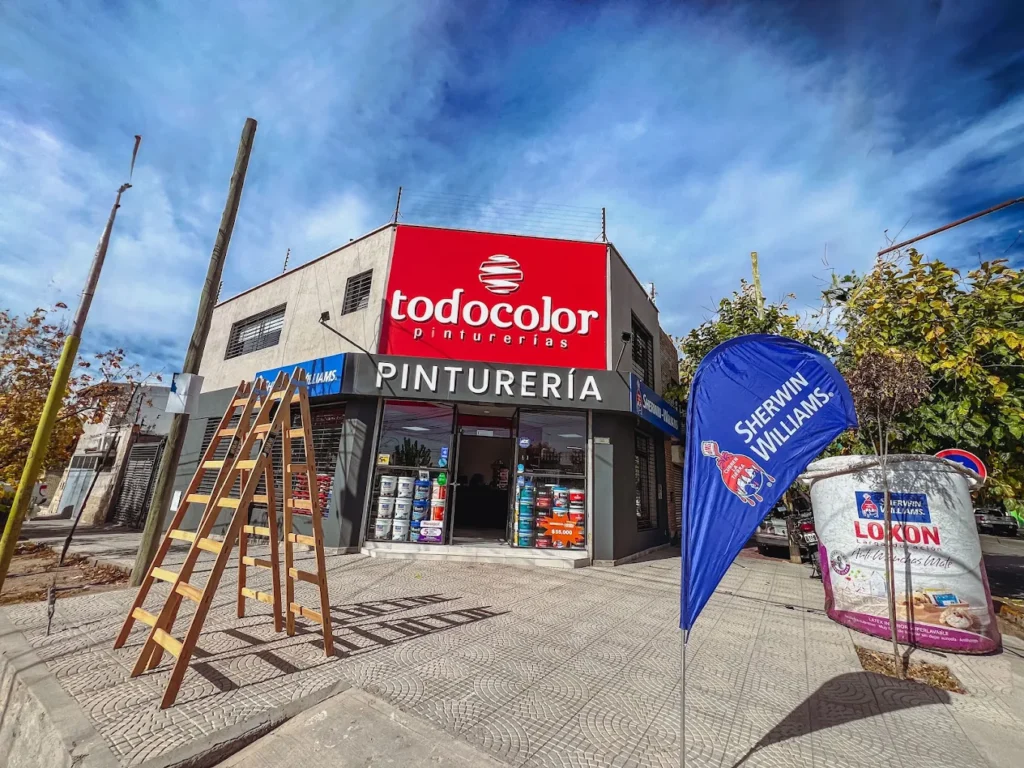 Fachada real sucursal Todo Color Maipu, Ozamis y Almirante Brown, Mendoza